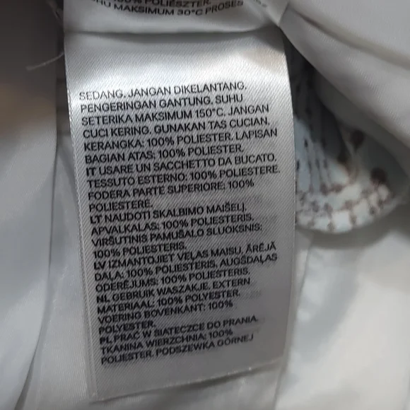 H&M jumpsuit, blue and brown leaf print, cropped length, convertible straps - Picture 12 of 16